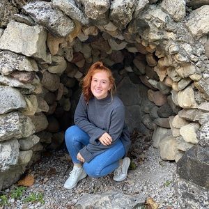 Meet your Posher, Alyssa